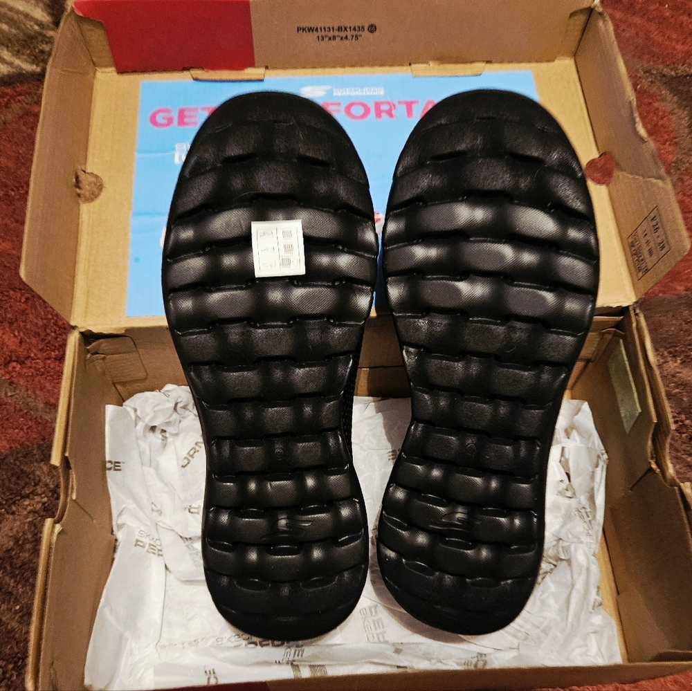 Skechers Womens 10 Black Go Walk Joy Shoes.  Flexable Traction Outer Soles - Picture 5 of 15